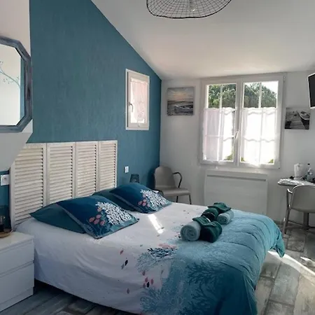 Noirmoutier - Maison Avec Piscine, 4 Chambres, 8 Personnes - Fr-1-823-138 بارْباتْرْ
