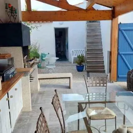 Noirmoutier - Maison Avec Piscine, 4 Chambres, 8 Personnes - Fr-1-823-138